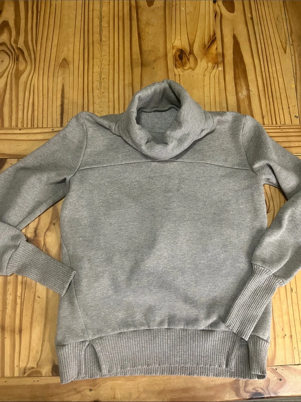 Alo Yoga Haze Long‎ Sleeve Funnel Neck Pullover Sweatshirt